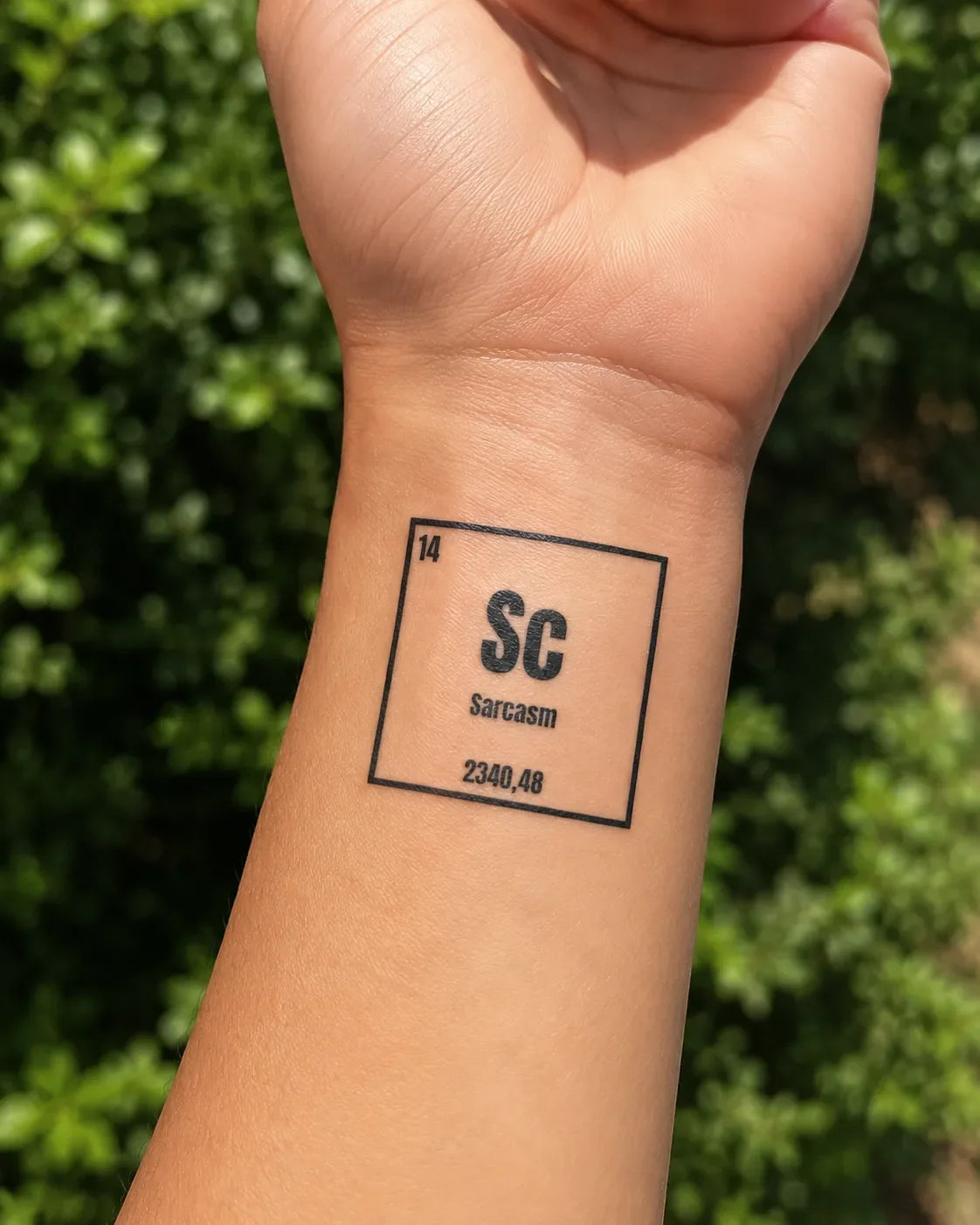 SafeTatt — Sarcasm · fotografie tetování na kůži