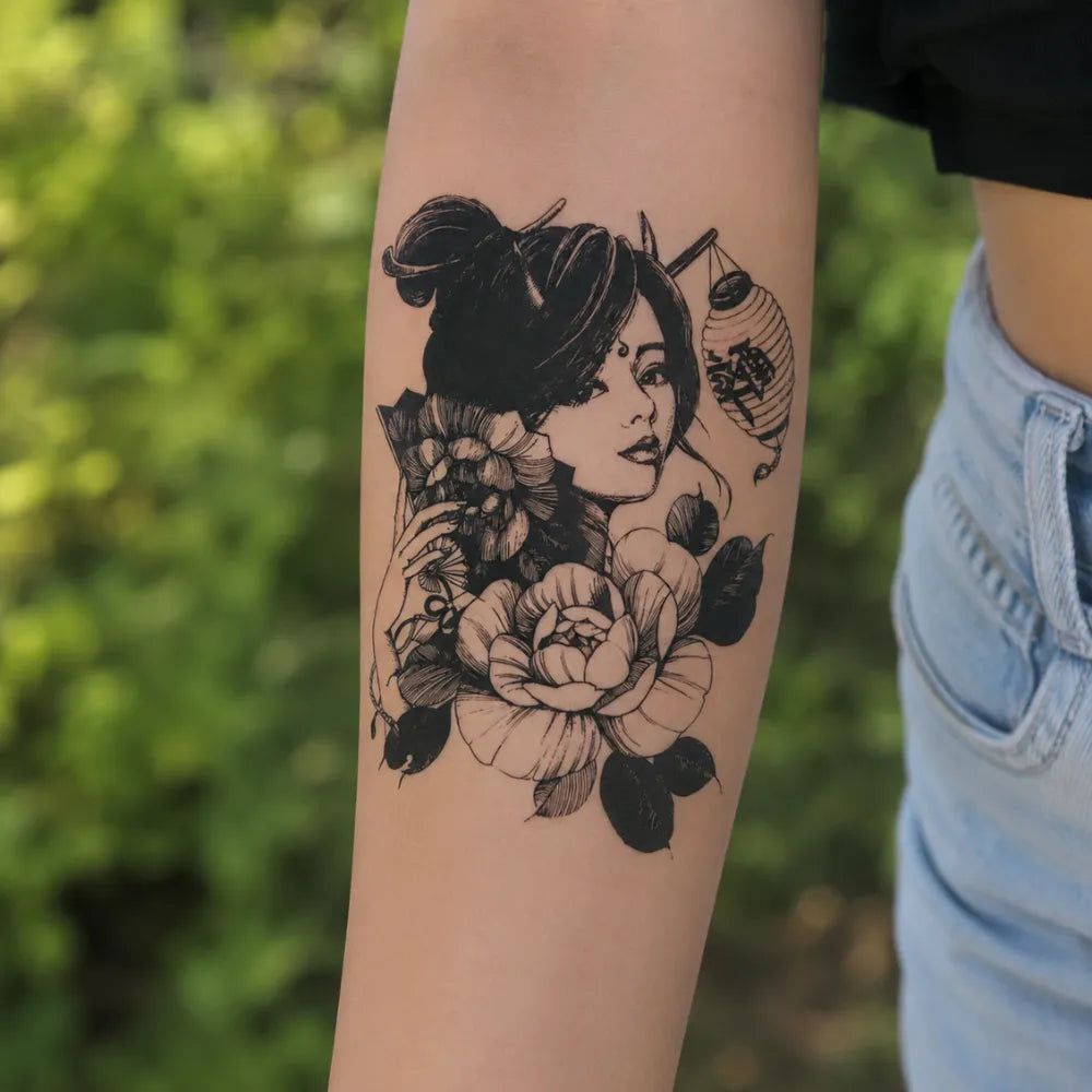SafeTatt — Floral Muse · fotografie tetování na kůži